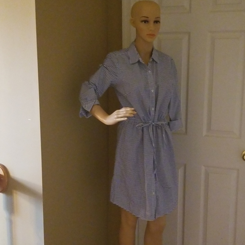 Dress - Picture 2 of 3